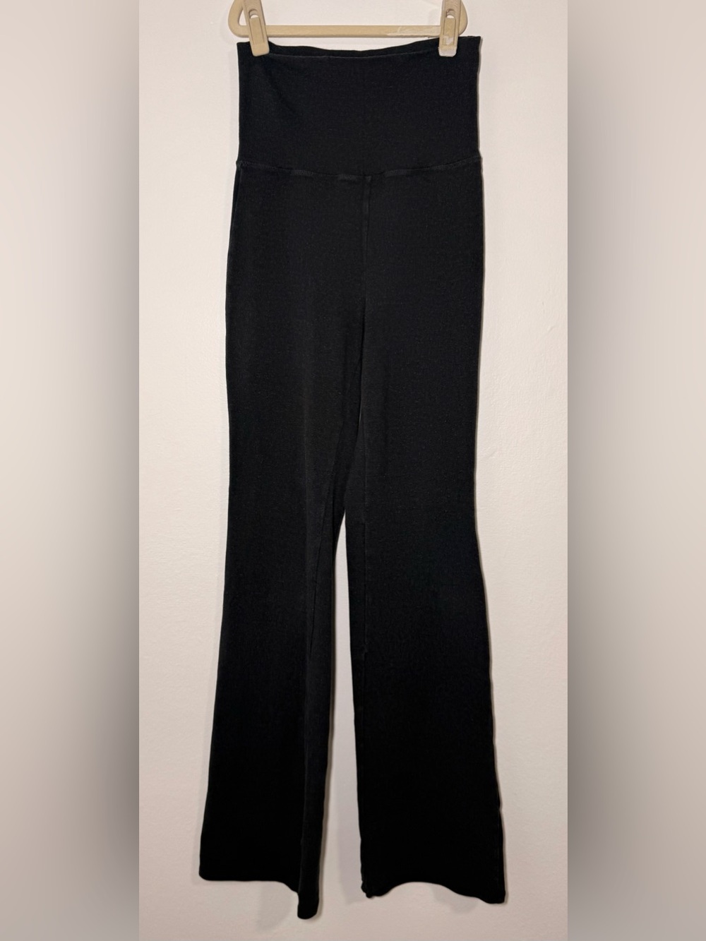 SKIMS flare yoga mid rise pants/legging black washed women’s size small s